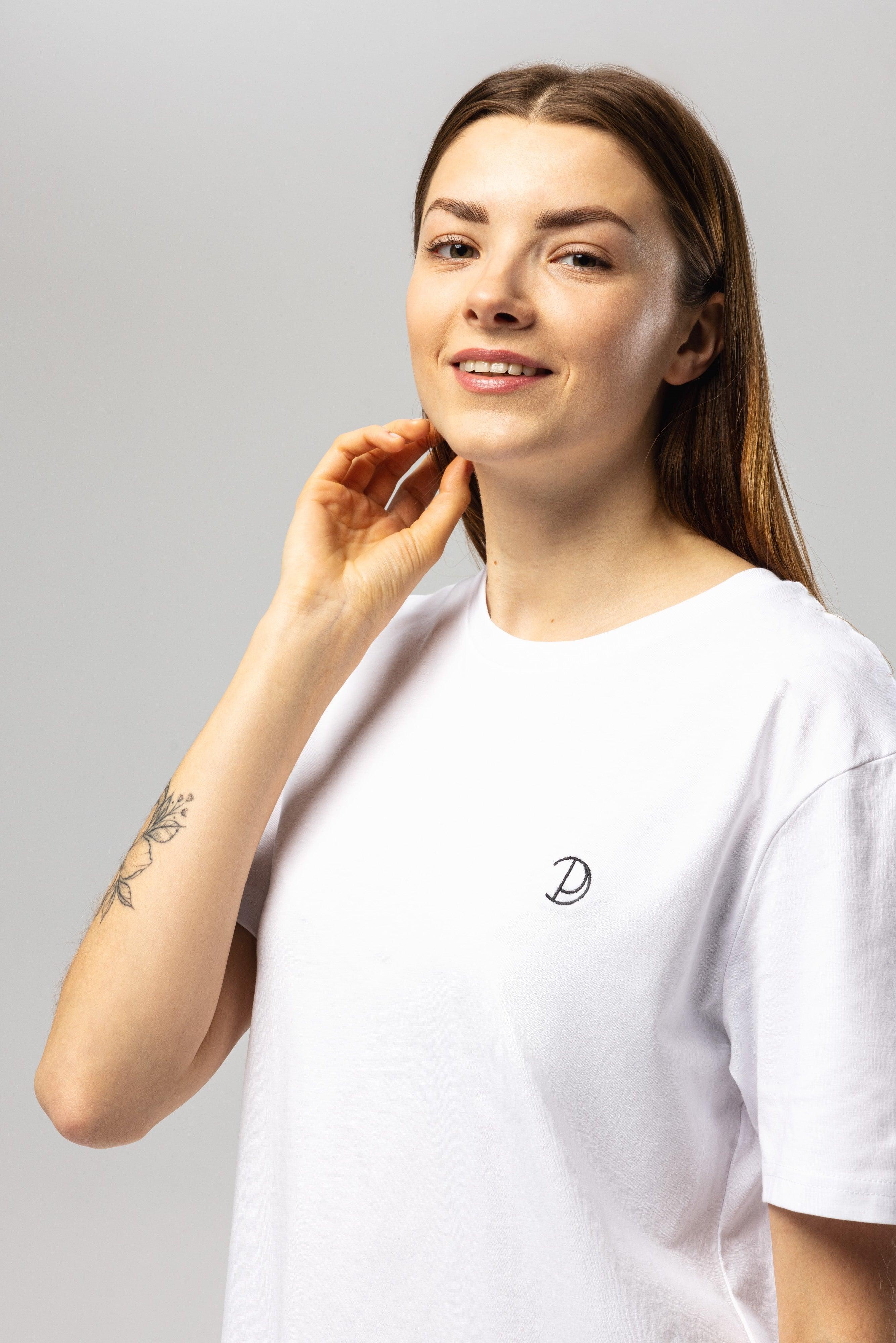Chest Logo T-Shirt | T-shirt | pitod.com