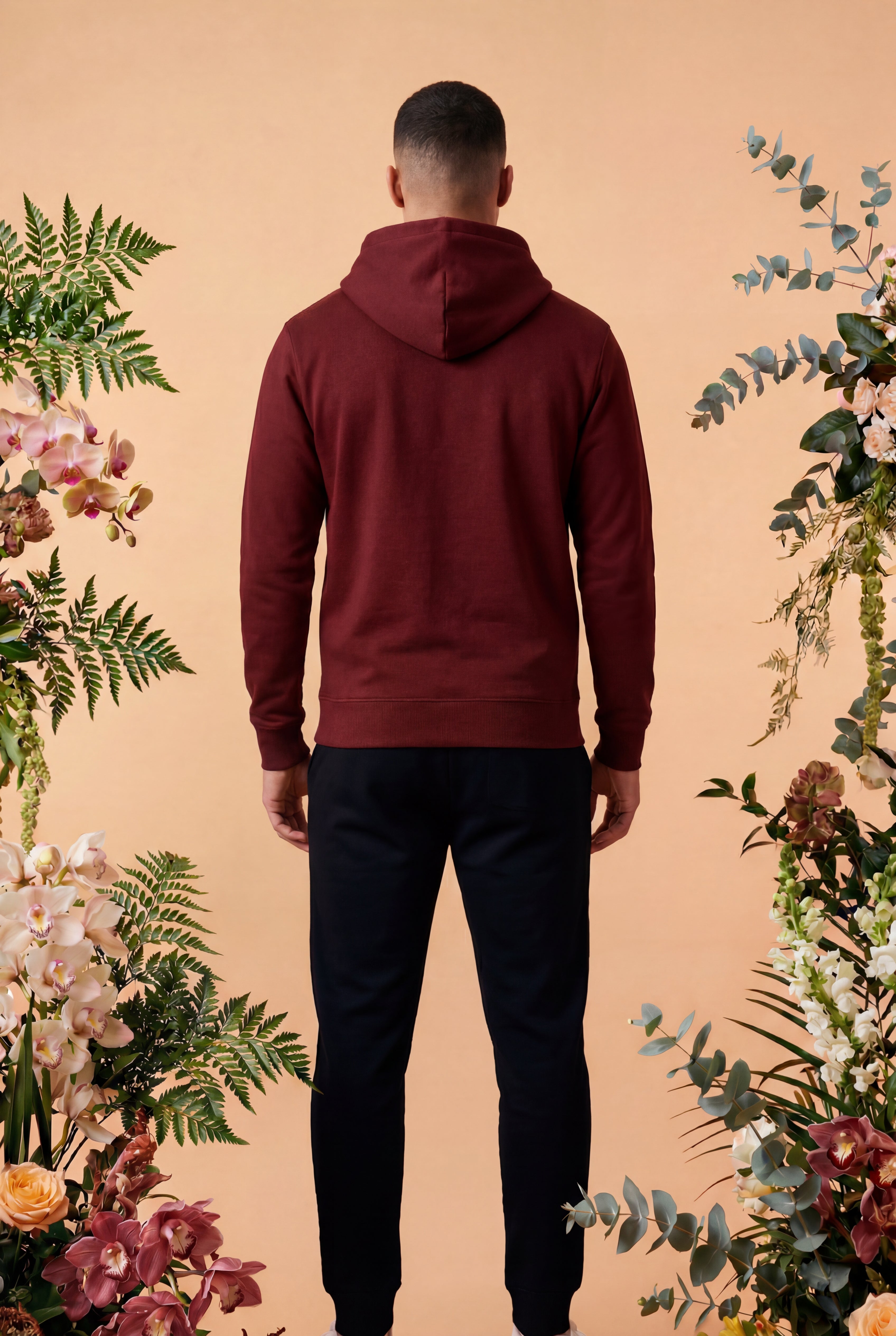Hoodie med broderad logotyp