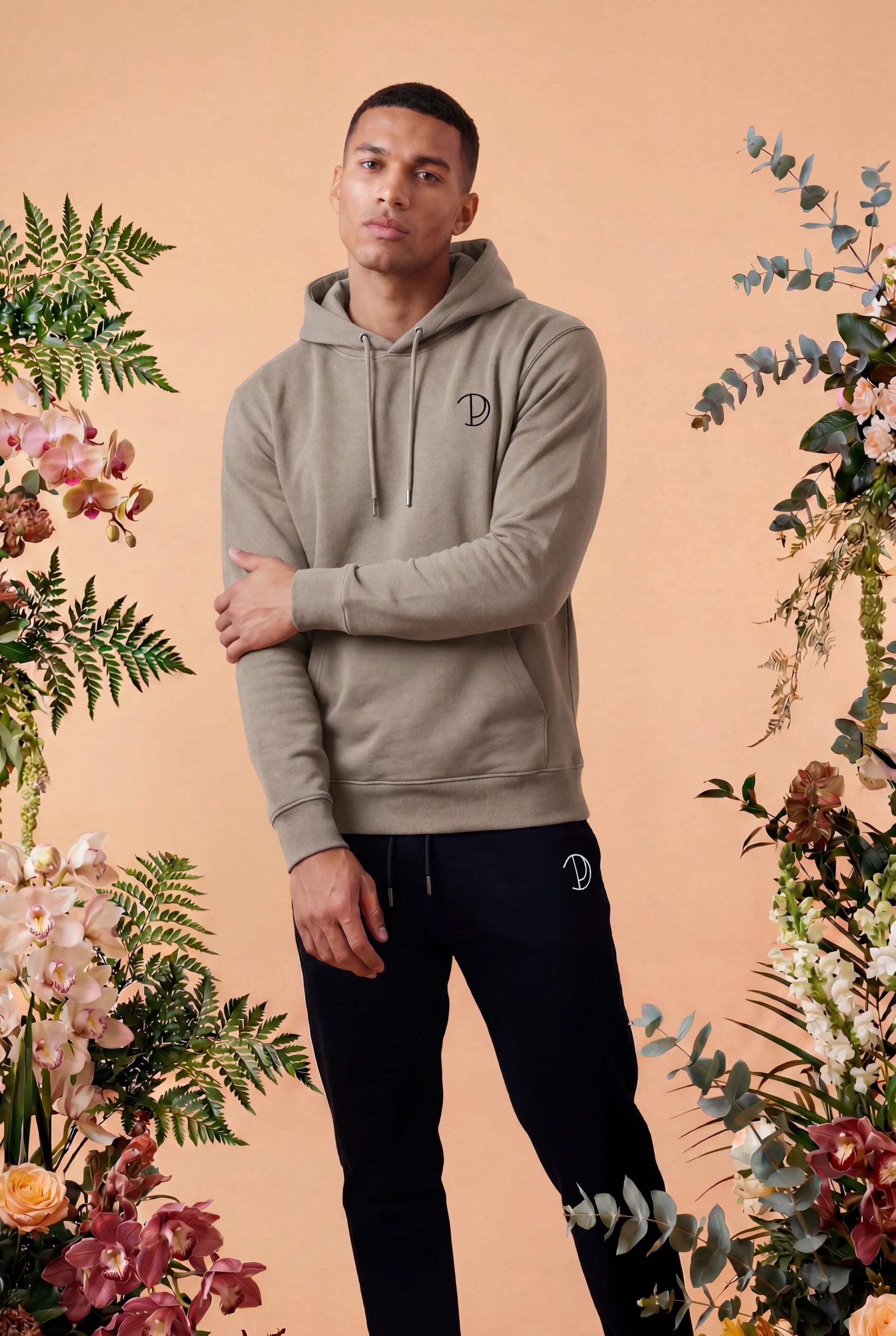 Geborduurde P Hoodie