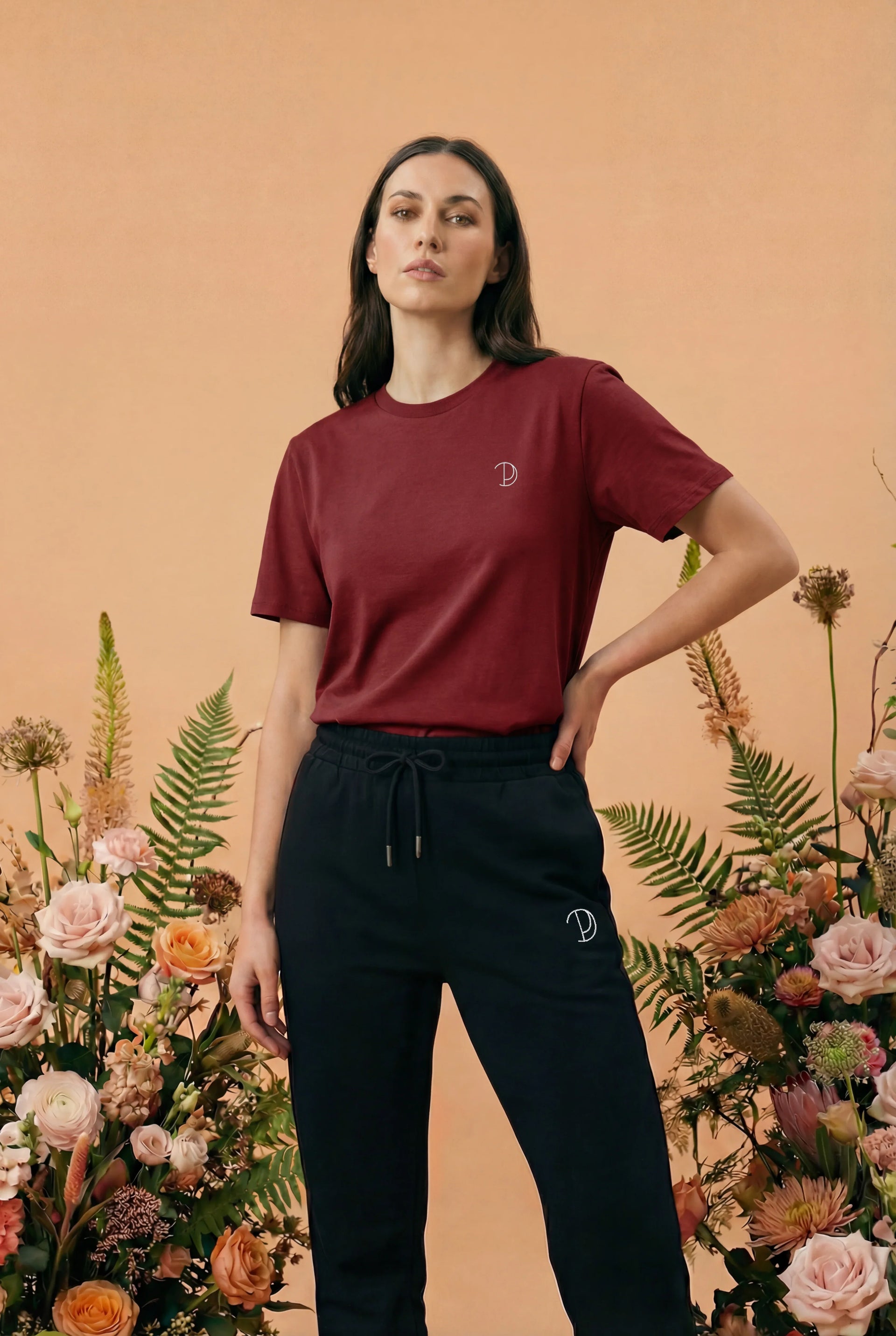Besticktes P T Shirt