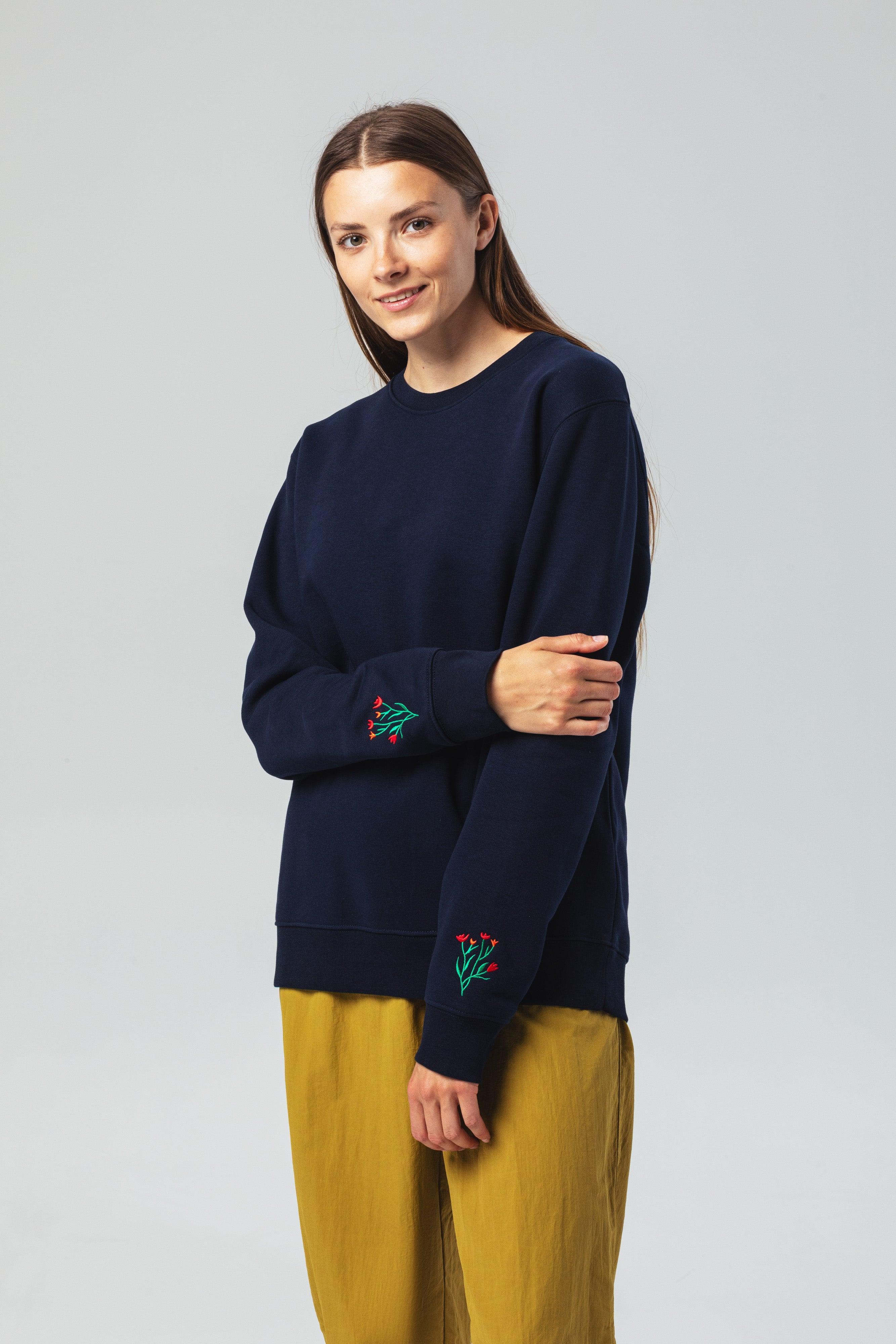 Embroidered Rose Bush Sweatshirt | Sweatshirt | pitod.com